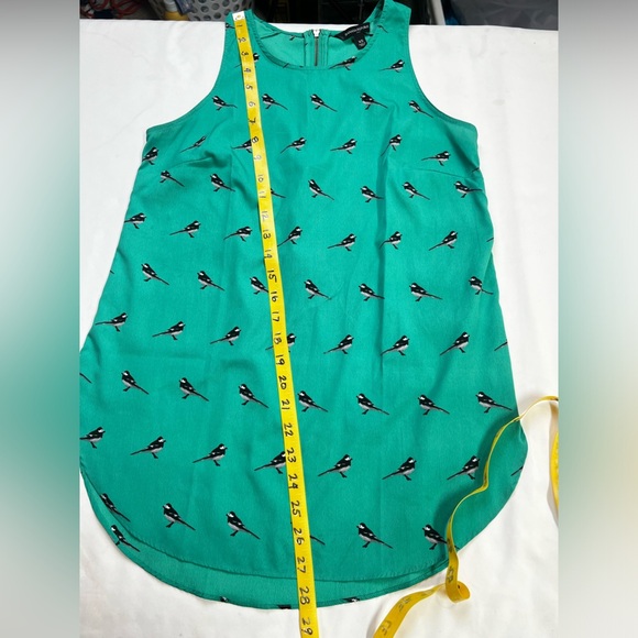 🛍️ BANANA REPUBLIC Green sleeveless top size XS - Picture 10 of 10